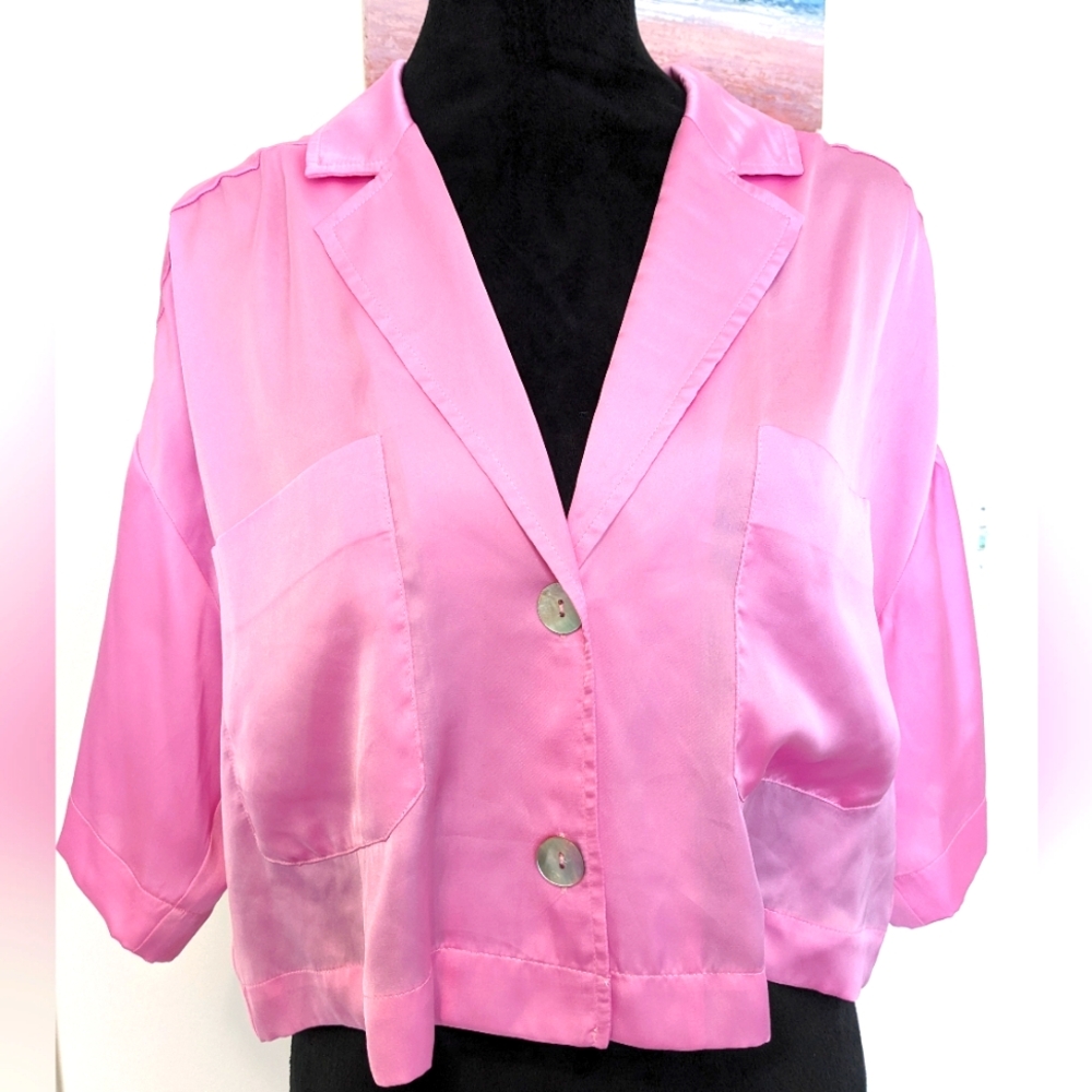 Zara hot pink button down crop top.